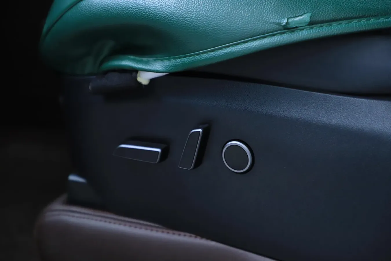 2022 Tesla Model Y BEV 60KWH,autocango,china used car exporter,china ev exporter,chinese used car exporter,chinese used ev exporter