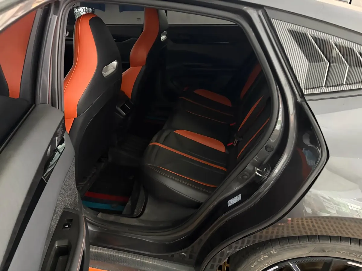 2024 ChangAn UNI-V 1.5T 188HP L4 7DCT,autocango,china used car exporter,china ev exporter,chinese used car exporter,chinese used ev exporter