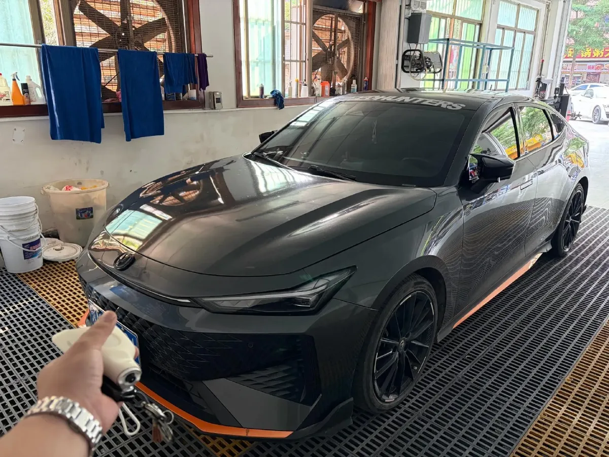 2024 ChangAn UNI-V 1.5T 188HP L4 7DCT,autocango,china used car exporter,china ev exporter,chinese used car exporter,chinese used ev exporter