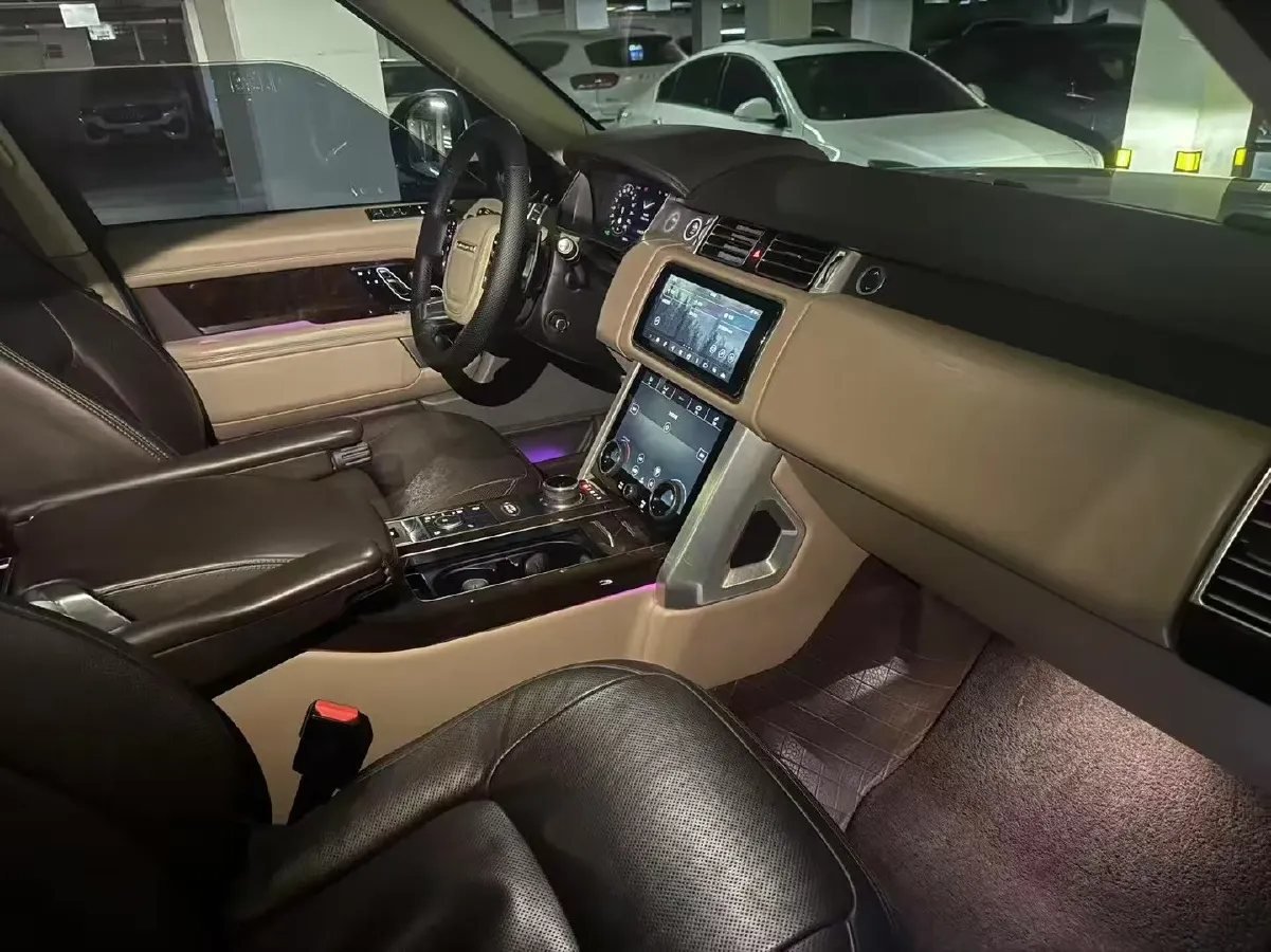 2021 Land Rover Range Rover 3.0T 400HP L6 8AT,autocango,china used car exporter,china ev exporter,chinese used car exporter,chinese used ev exporter