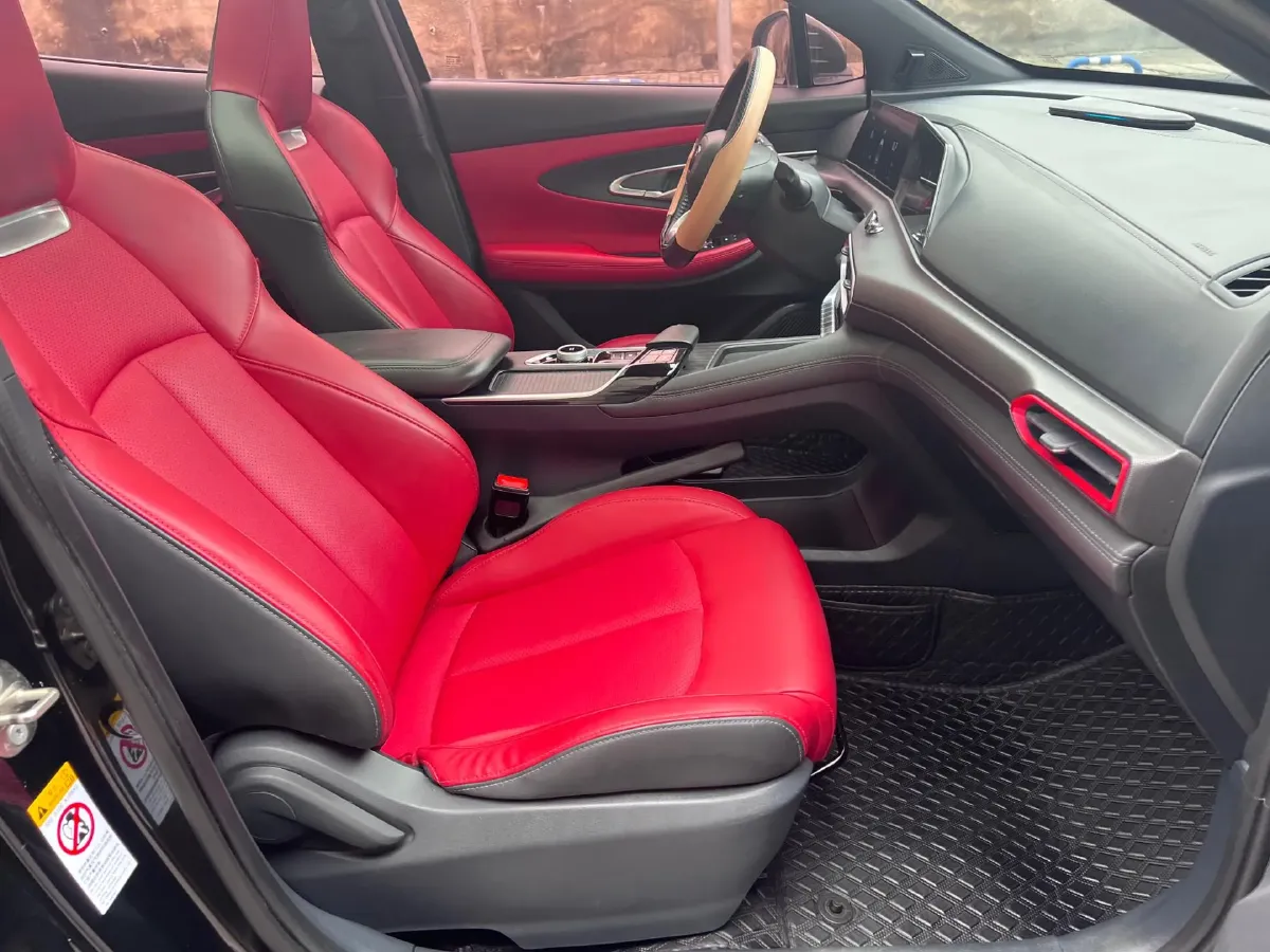 2020 ChangAn UNI-T 1.5T 180HP L4 7DCT,autocango,china used car exporter,china ev exporter,chinese used car exporter,chinese used ev exporter