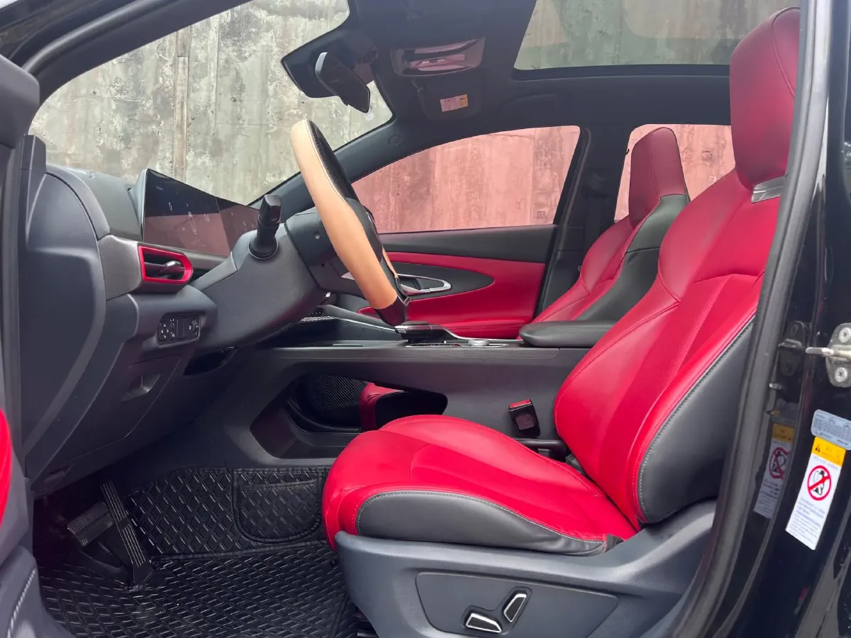 2020 ChangAn UNI-T 1.5T 180HP L4 7DCT,autocango,china used car exporter,china ev exporter,chinese used car exporter,chinese used ev exporter