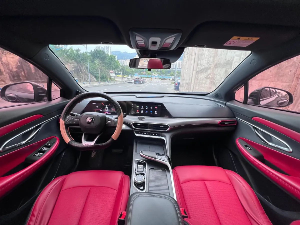 2020 ChangAn UNI-T 1.5T 180HP L4 7DCT,autocango,china used car exporter,china ev exporter,chinese used car exporter,chinese used ev exporter