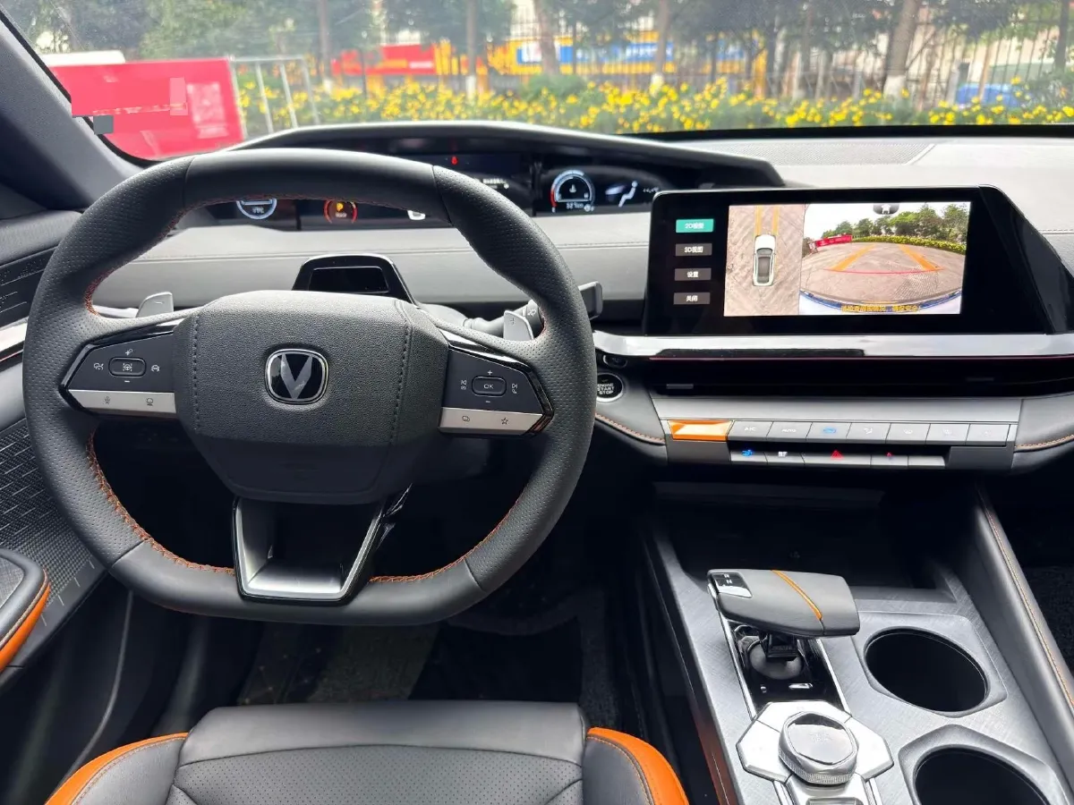 2024 ChangAn UNI-V 1.5T 188HP L4 7DCT,autocango,china used car exporter,china ev exporter,chinese used car exporter,chinese used ev exporter