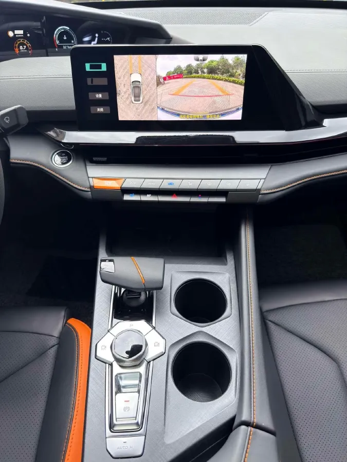 2024 ChangAn UNI-V 1.5T 188HP L4 7DCT,autocango,china used car exporter,china ev exporter,chinese used car exporter,chinese used ev exporter