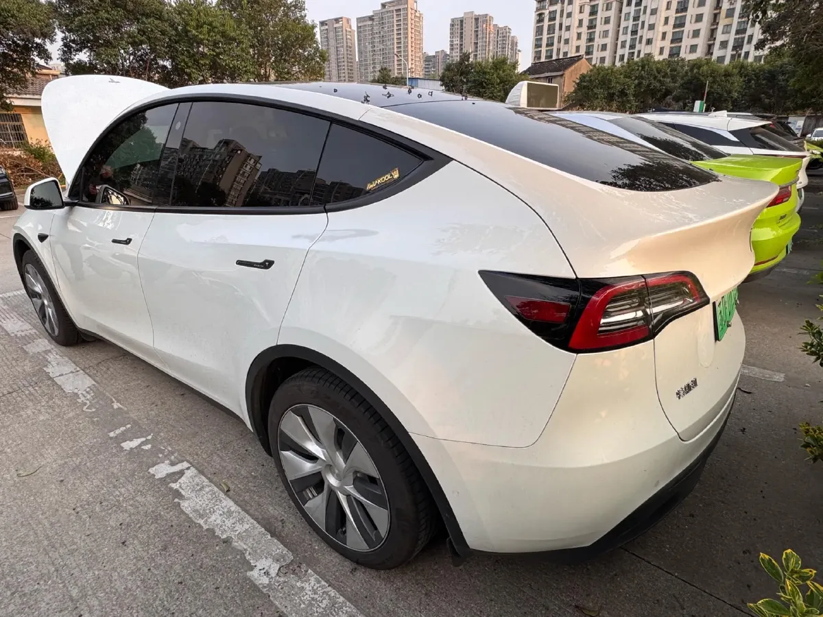 2022 Tesla Model Y BEV 60KWH,autocango,china used car exporter,china ev exporter,chinese used car exporter,chinese used ev exporter