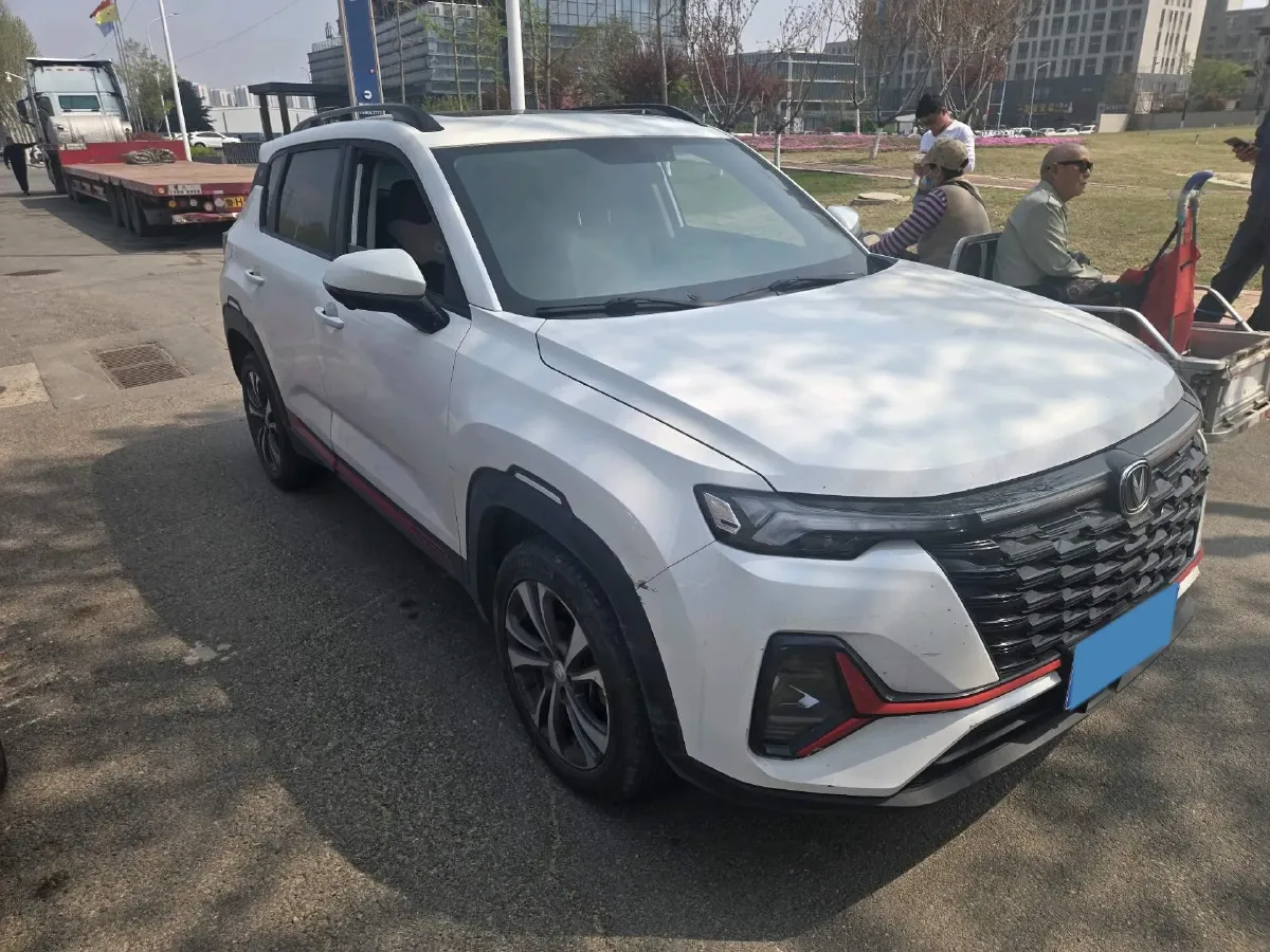 2023 ChangAn CS35 Plus 1.4T 160HP L4 7DCT,autocango,china used car exporter,china ev exporter,chinese used car exporter,chinese used ev exporter