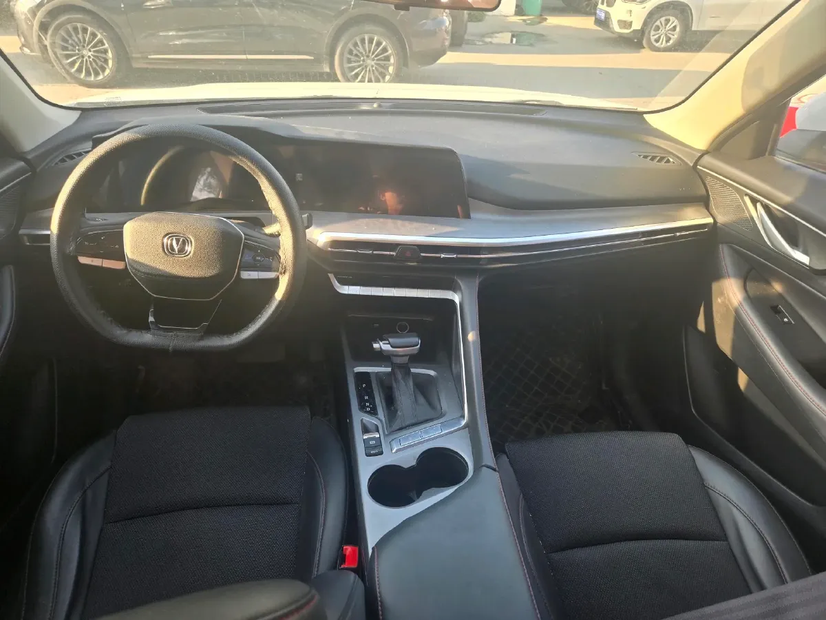 2023 ChangAn CS35 Plus 1.4T 160HP L4 7DCT,autocango,china used car exporter,china ev exporter,chinese used car exporter,chinese used ev exporter