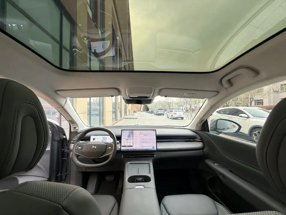 2025 Xpeng G6 BEV 68.5KWH,autocango,china used car exporter,china ev exporter,chinese used car exporter,chinese used ev exporter