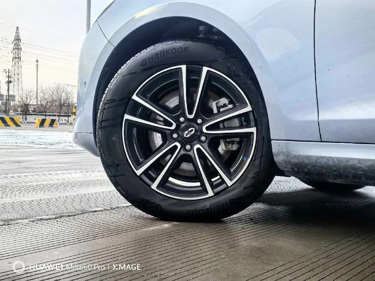 2024 AITO AITO M5 1.5T 152HP L4 REEV 42KWH,autocango,china used car exporter,china ev exporter,chinese used car exporter,chinese used ev exporter