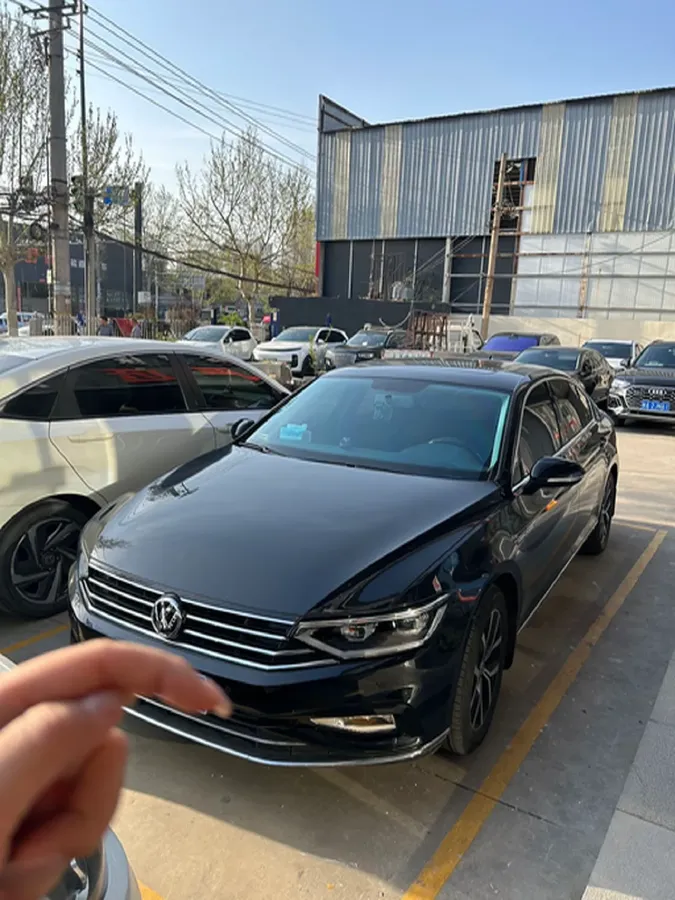2020 Volkswagen Magotan 1.4T 150HP L4 7DCT,autocango,china used car exporter,china ev exporter,chinese used car exporter,chinese used ev exporter
