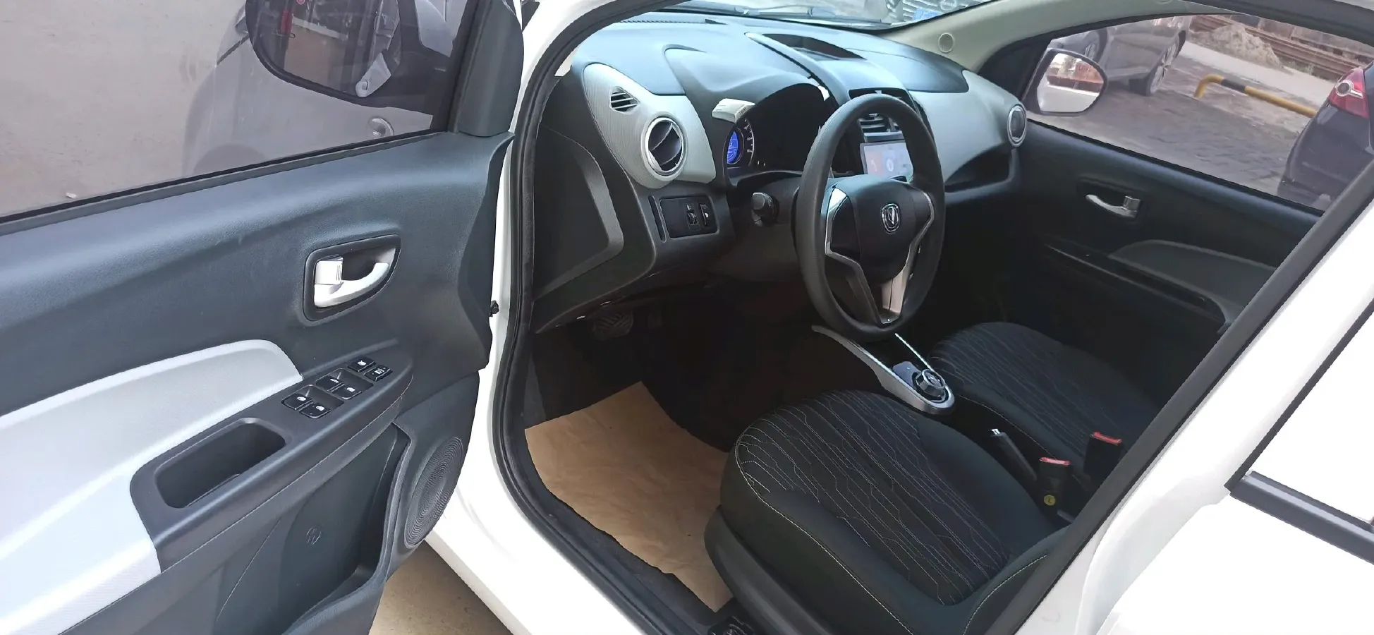 2022 ChangAn BenBen E-Star BEV 31.18KWH,autocango,china used car exporter,china ev exporter,chinese used car exporter,chinese used ev exporter