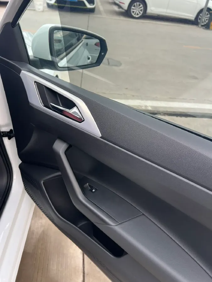 2023 Volkswagen Polo 1.5L 113HP L4 6AT,autocango,china used car exporter,china ev exporter,chinese used car exporter,chinese used ev exporter