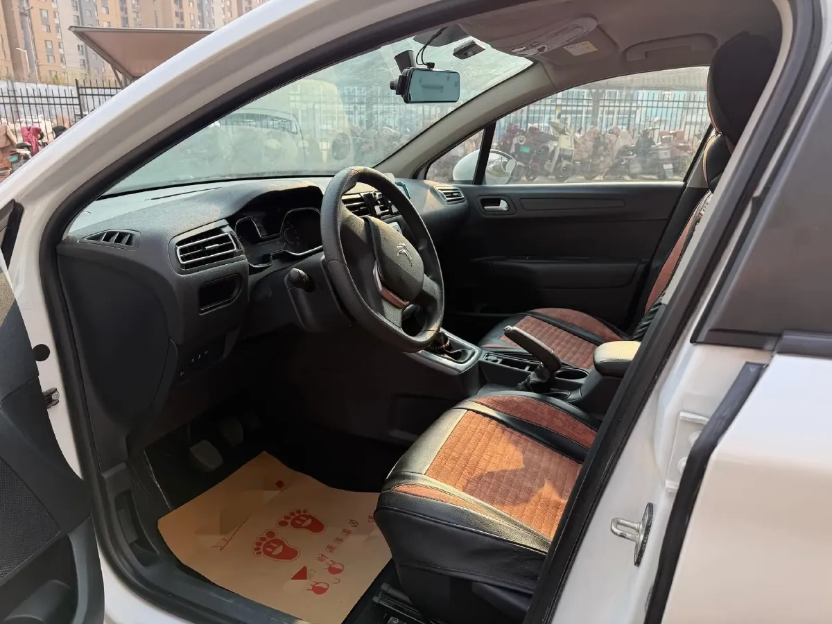 2016 JinBei Grace 2.0L 106HP L4 5MT,autocango,china used car exporter,china ev exporter,chinese used car exporter,chinese used ev exporter