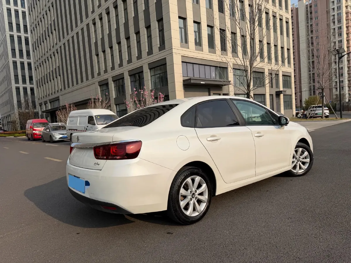 2016 JinBei Grace 2.0L 106HP L4 5MT,autocango,china used car exporter,china ev exporter,chinese used car exporter,chinese used ev exporter