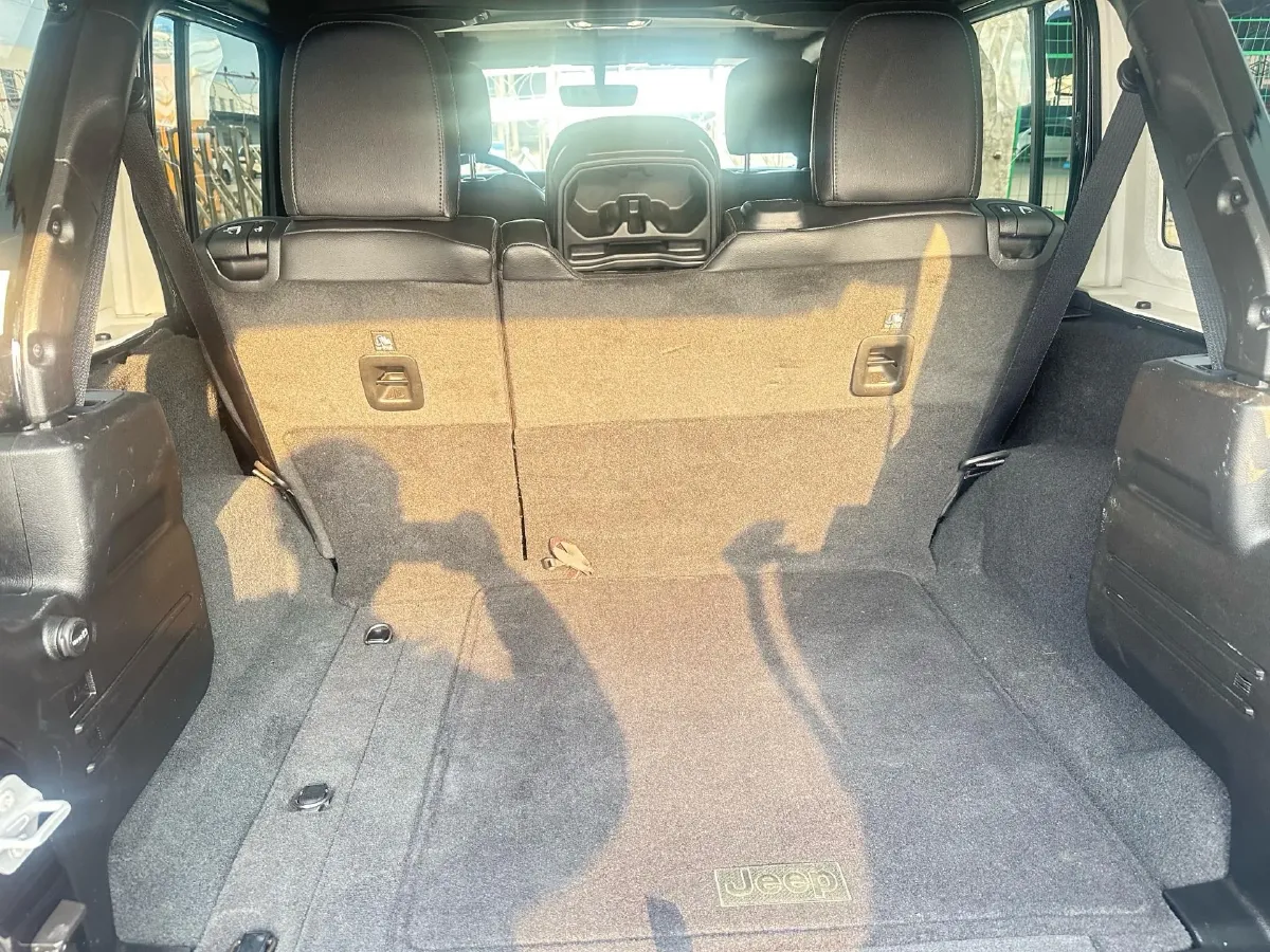 2022 Mercedes-Benz E Class 2.0T 258HP L4 9AT,autocango,china used car exporter,china ev exporter,chinese used car exporter,chinese used ev exporter