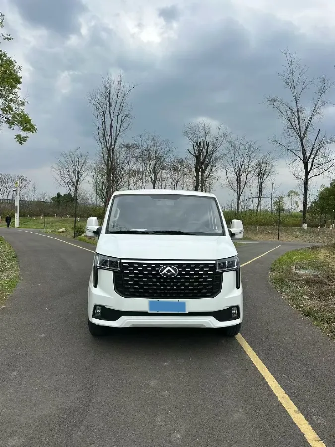 2024 MAXUS XinTu V80 2.0T 147HP L4 6SMG,autocango,china used car exporter,china ev exporter,chinese used car exporter,chinese used ev exporter