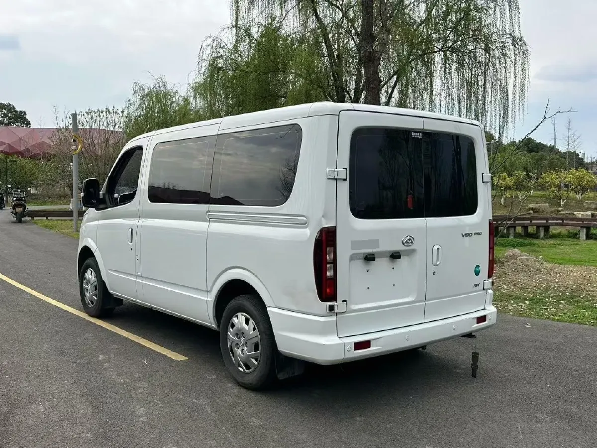 2024 MAXUS XinTu V80 2.0T 147HP L4 6SMG,autocango,china used car exporter,china ev exporter,chinese used car exporter,chinese used ev exporter