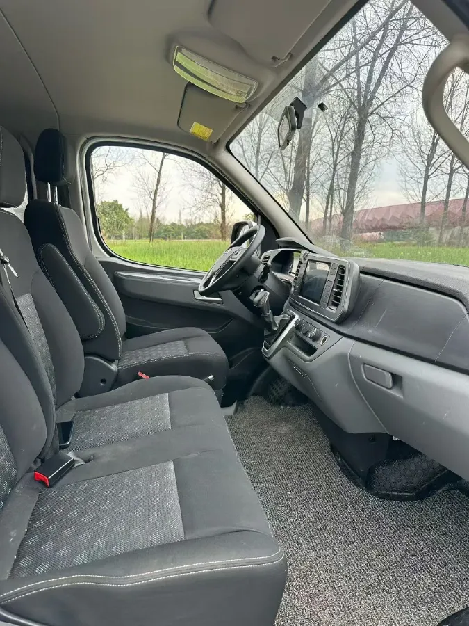 2024 MAXUS XinTu V80 2.0T 147HP L4 6SMG,autocango,china used car exporter,china ev exporter,chinese used car exporter,chinese used ev exporter