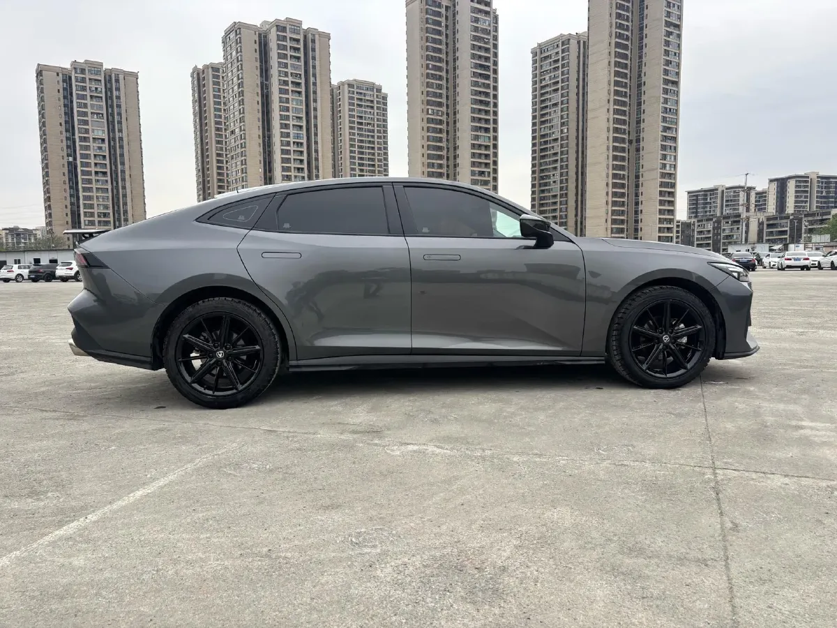 2023 ChangAn UNI-V 1.5T 188HP L4 7DCT,autocango,china used car exporter,china ev exporter,chinese used car exporter,chinese used ev exporter
