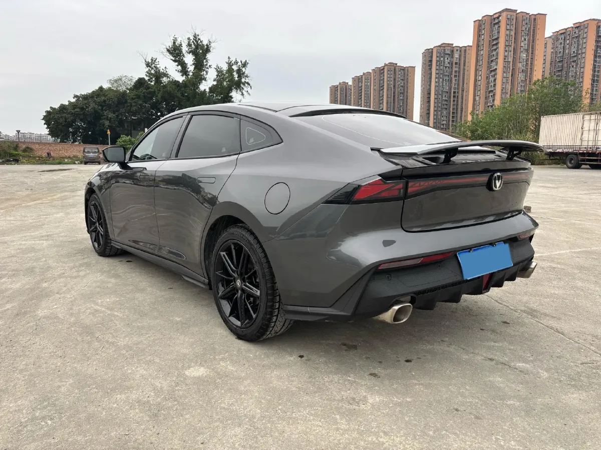 2023 ChangAn UNI-V 1.5T 188HP L4 7DCT,autocango,china used car exporter,china ev exporter,chinese used car exporter,chinese used ev exporter