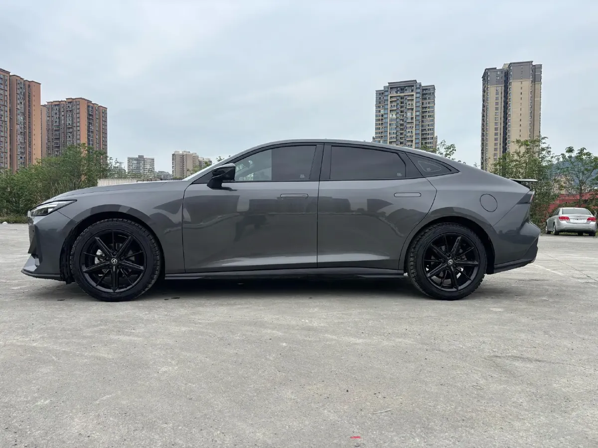 2023 ChangAn UNI-V 1.5T 188HP L4 7DCT,autocango,china used car exporter,china ev exporter,chinese used car exporter,chinese used ev exporter