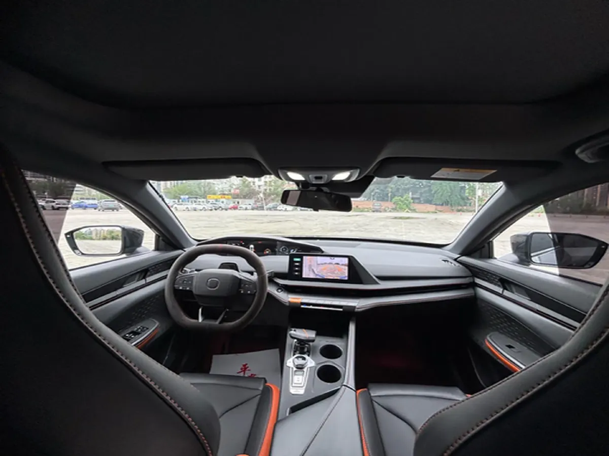 2023 ChangAn UNI-V 1.5T 188HP L4 7DCT,autocango,china used car exporter,china ev exporter,chinese used car exporter,chinese used ev exporter