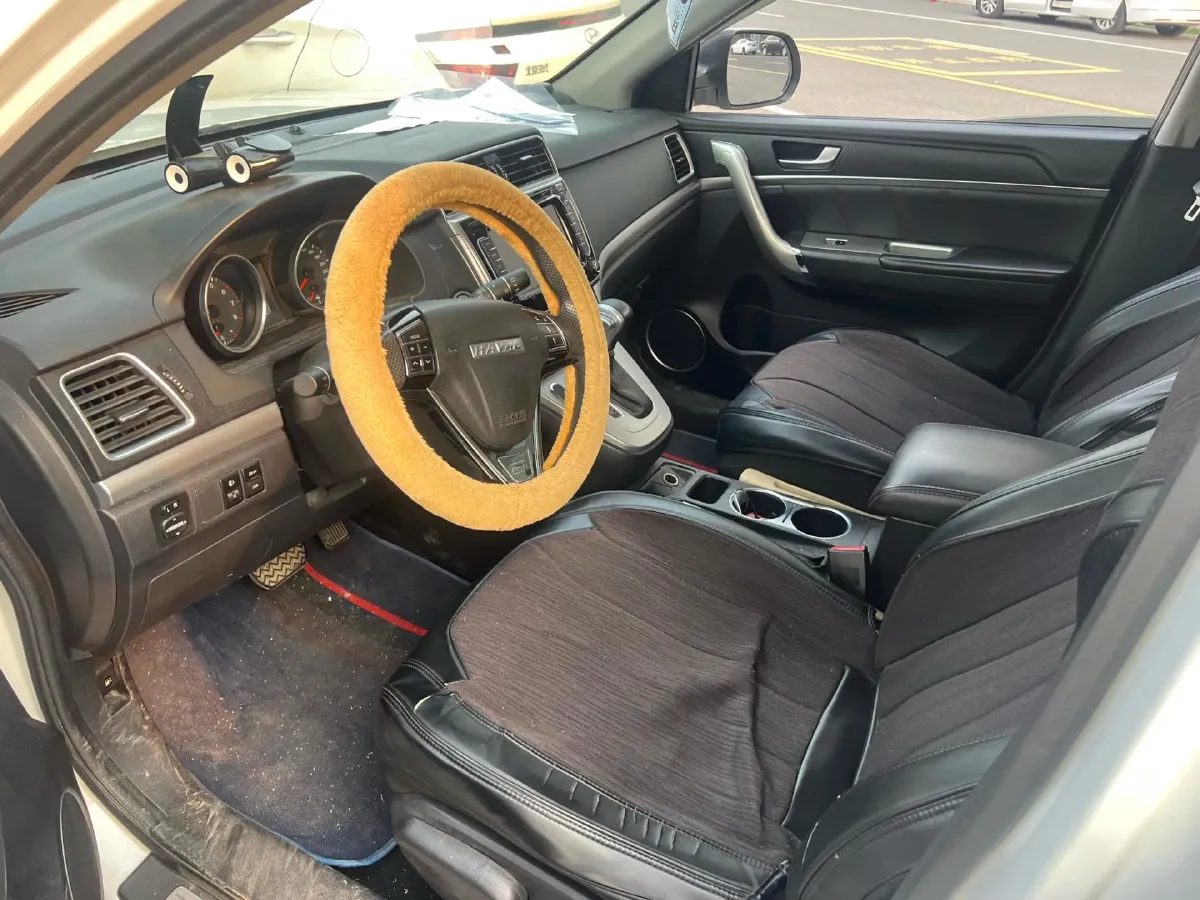 2019 Haval M6 1.5T 150HP L4 7DCT,autocango,china used car exporter,china ev exporter,chinese used car exporter,chinese used ev exporter