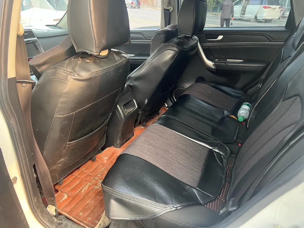 2019 Haval M6 1.5T 150HP L4 7DCT,autocango,china used car exporter,china ev exporter,chinese used car exporter,chinese used ev exporter