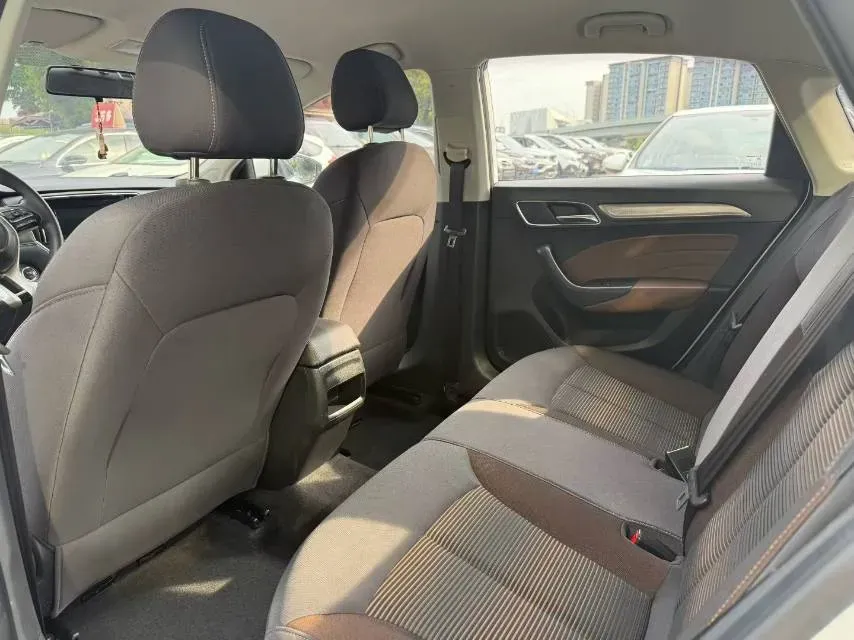 2020 Roewe i6 1.6L 125HP L4 CVT,autocango,china used car exporter,china ev exporter,chinese used car exporter,chinese used ev exporter