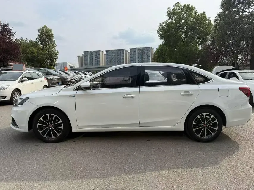 2020 Roewe i6 1.6L 125HP L4 CVT,autocango,china used car exporter,china ev exporter,chinese used car exporter,chinese used ev exporter