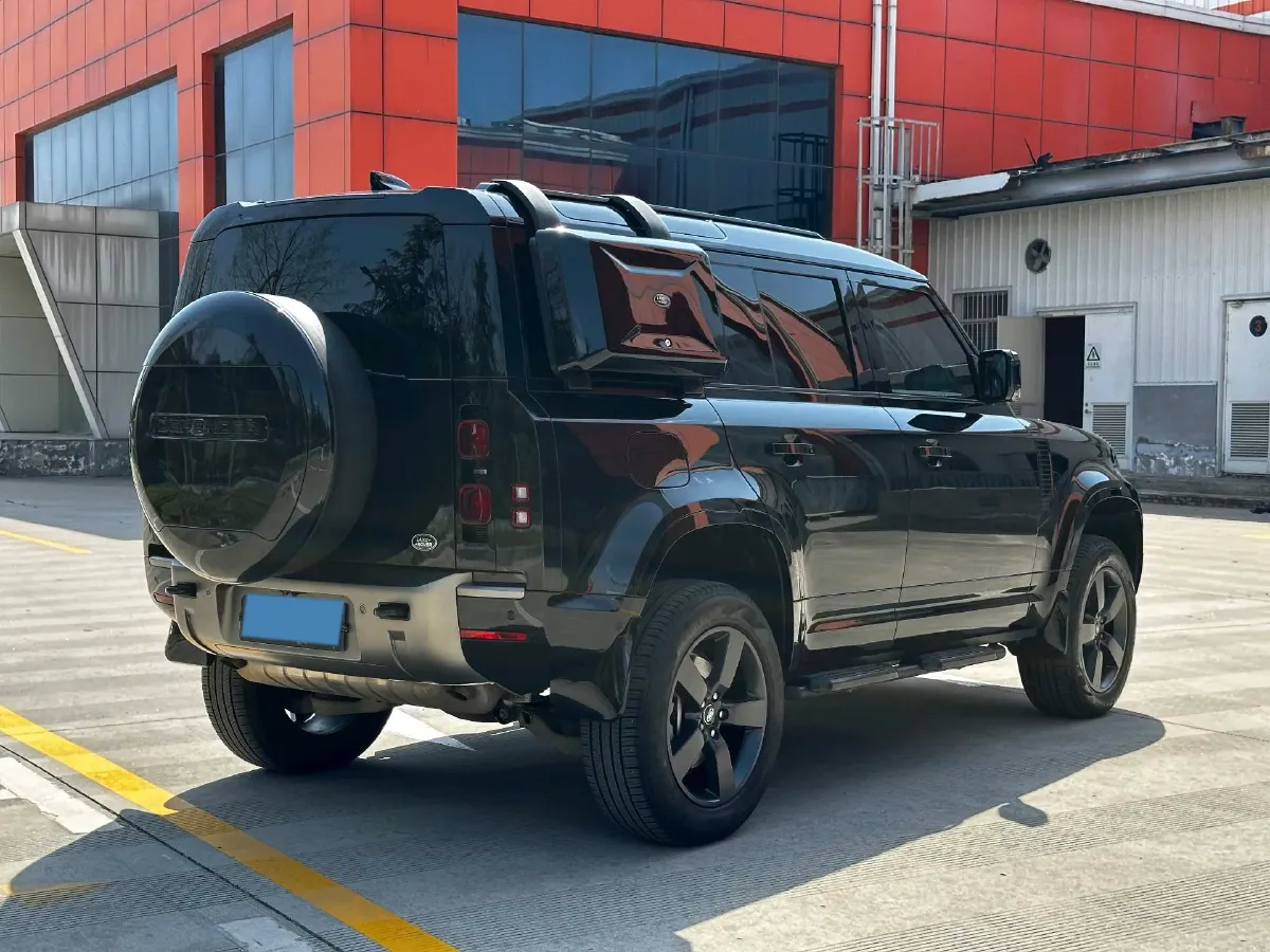 2024 Land Rover Defender 3.0T 400HP L6 8AT,autocango,china used car exporter,china ev exporter,chinese used car exporter,chinese used ev exporter