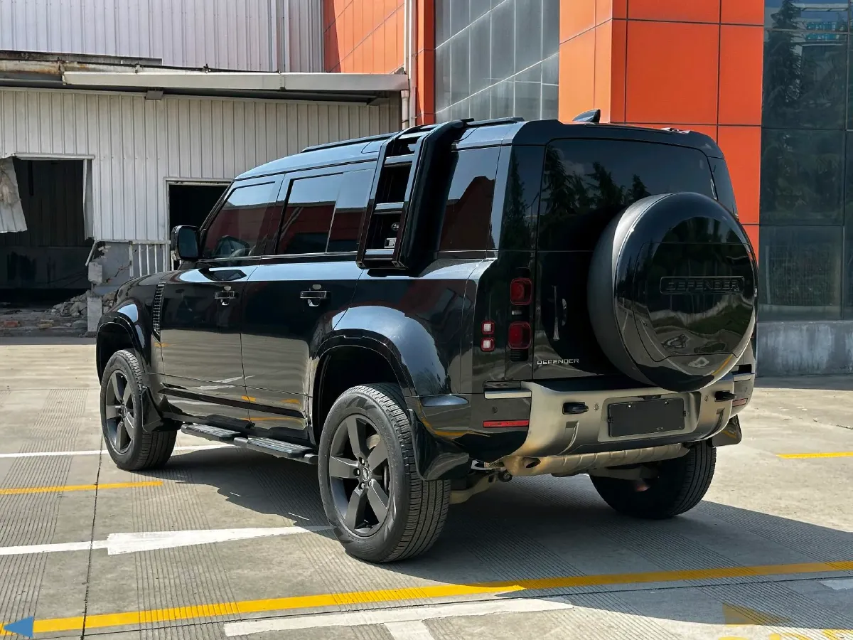 2024 Land Rover Defender 3.0T 400HP L6 8AT,autocango,china used car exporter,china ev exporter,chinese used car exporter,chinese used ev exporter