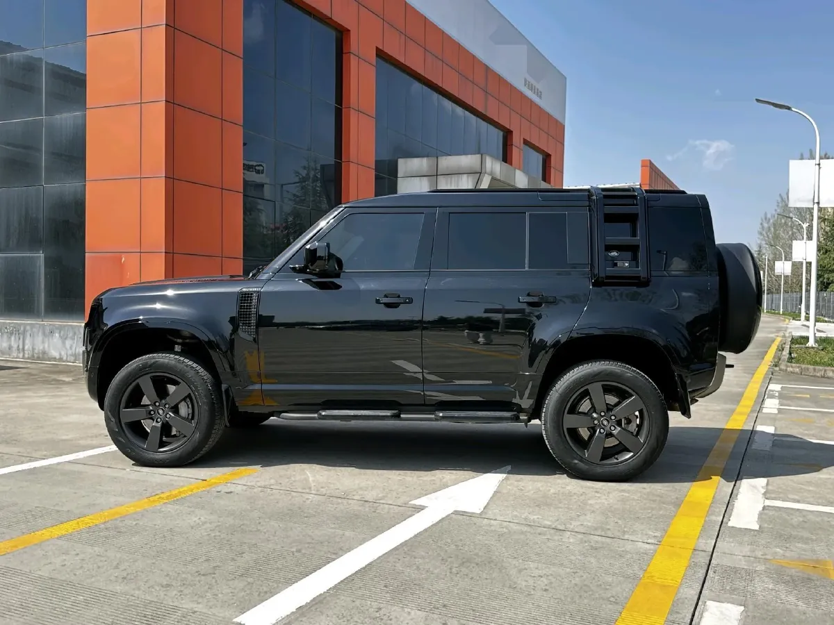 2024 Land Rover Defender 3.0T 400HP L6 8AT,autocango,china used car exporter,china ev exporter,chinese used car exporter,chinese used ev exporter