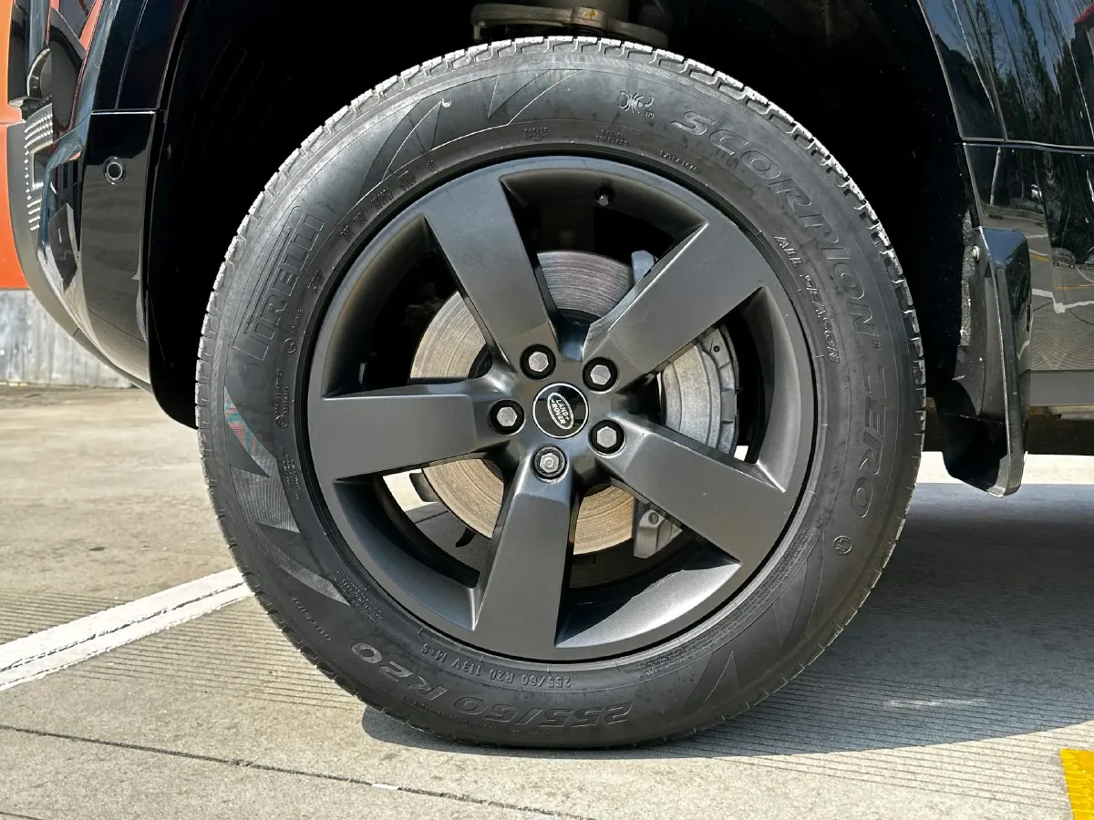 2024 Land Rover Defender 3.0T 400HP L6 8AT,autocango,china used car exporter,china ev exporter,chinese used car exporter,chinese used ev exporter