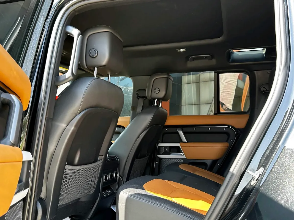2024 Land Rover Defender 3.0T 400HP L6 8AT,autocango,china used car exporter,china ev exporter,chinese used car exporter,chinese used ev exporter