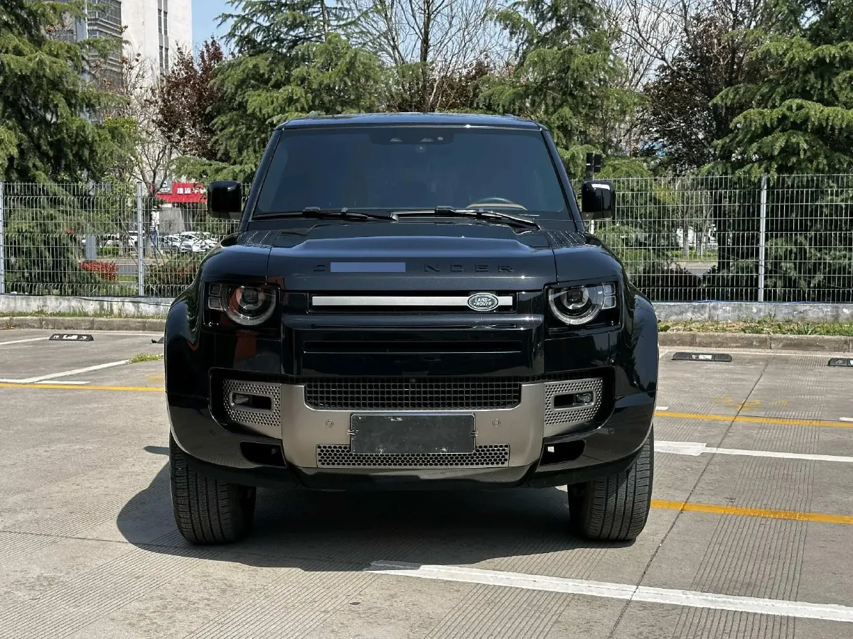 2024 Land Rover Defender 3.0T 400HP L6 8AT,autocango,china used car exporter,china ev exporter,chinese used car exporter,chinese used ev exporter