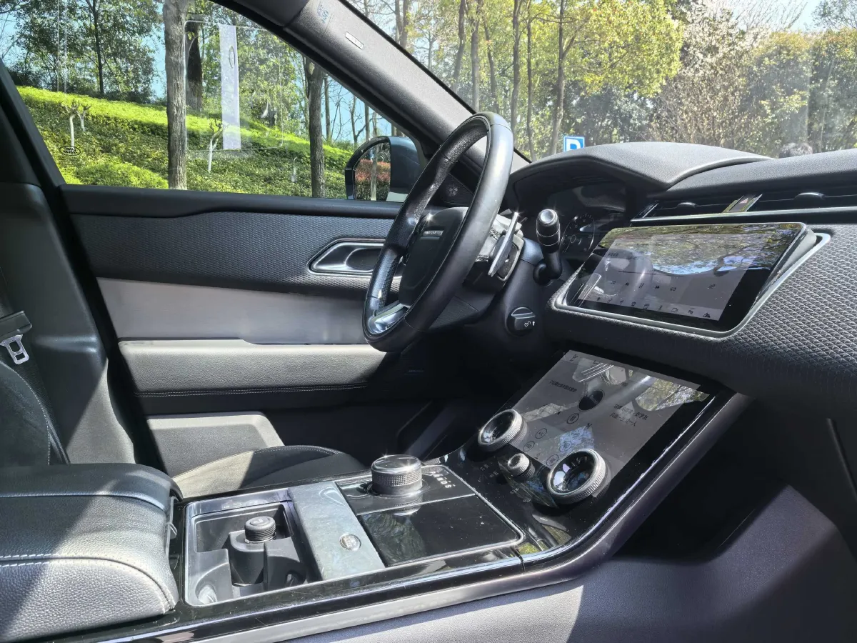 2019 Land Rover Range Rover Velar 2.0T 250HP L4 8AT,autocango,china used car exporter,china ev exporter,chinese used car exporter,chinese used ev exporter