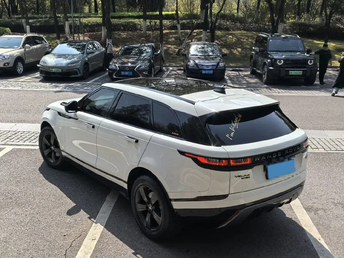 2019 Land Rover Range Rover Velar 2.0T 250HP L4 8AT,autocango,china used car exporter,china ev exporter,chinese used car exporter,chinese used ev exporter
