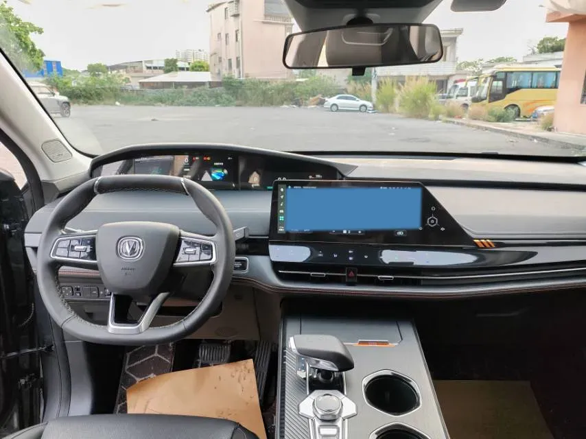 2021 ChangAn UNI-K 2.0T 233HP L4 8AT,autocango,china used car exporter,china ev exporter,chinese used car exporter,chinese used ev exporter