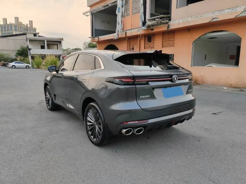 2021 ChangAn UNI-K 2.0T 233HP L4 8AT,autocango,china used car exporter,china ev exporter,chinese used car exporter,chinese used ev exporter