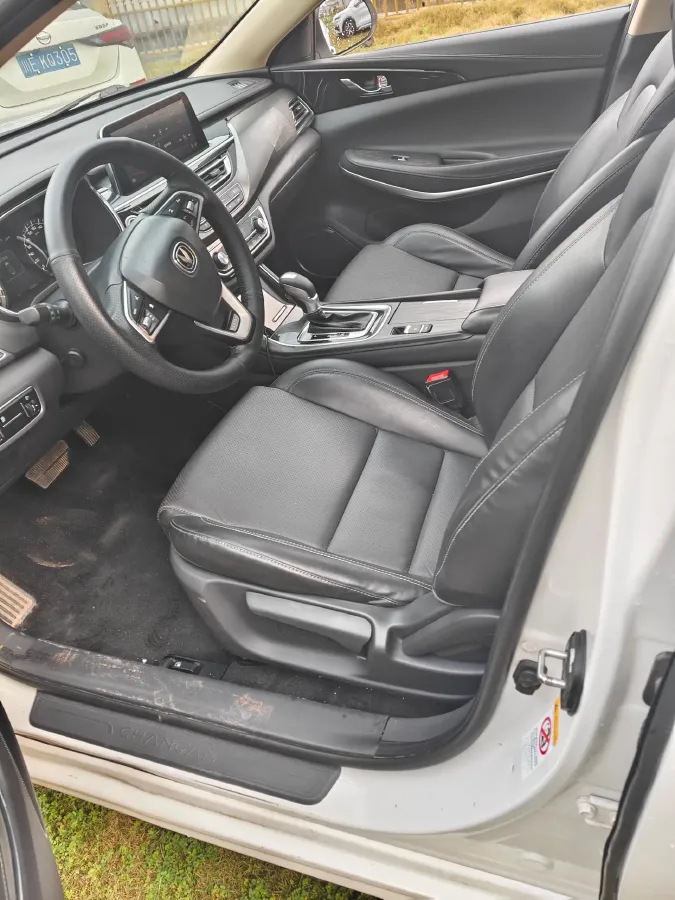 2020 ChangAn Raeton CC 1.5T 156HP L4 6AT,autocango,china used car exporter,china ev exporter,chinese used car exporter,chinese used ev exporter