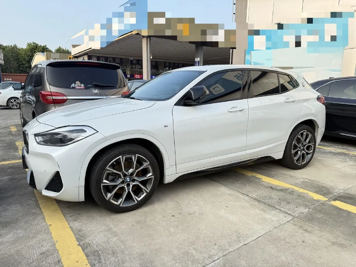 2022 BMW X2 2.0T 192HP L4 7DCT,autocango,china used car exporter,china ev exporter,chinese used car exporter,chinese used ev exporter