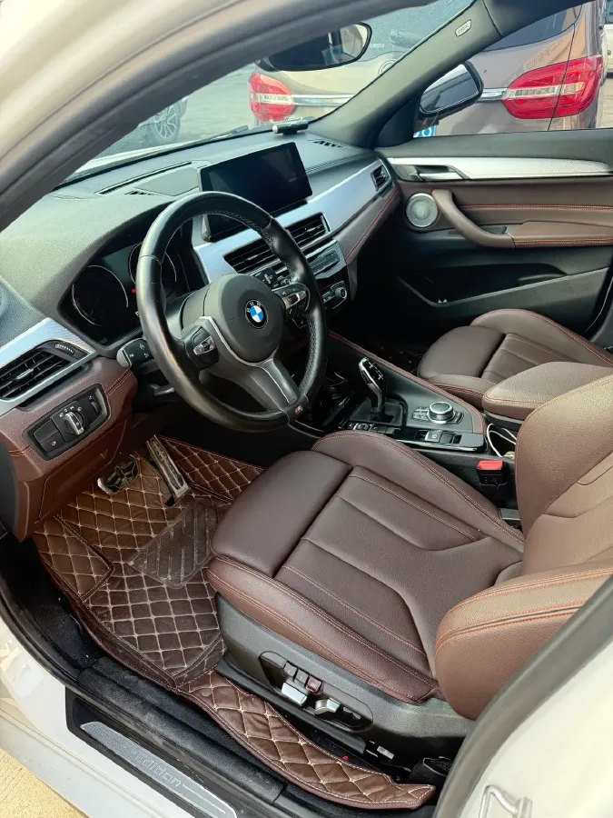 2022 BMW X2 2.0T 192HP L4 7DCT,autocango,china used car exporter,china ev exporter,chinese used car exporter,chinese used ev exporter