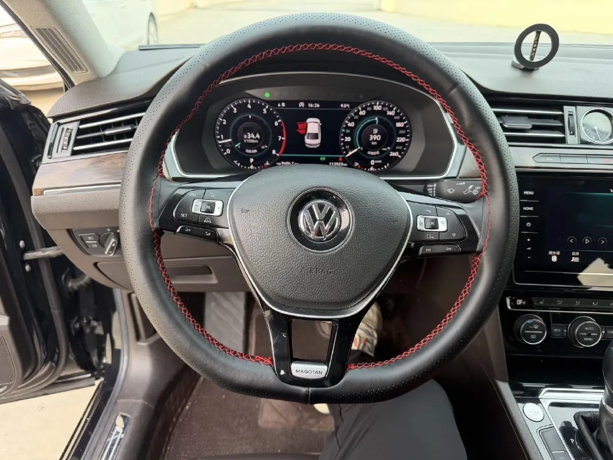 2018 Volkswagen Magotan 1.8T 180HP L4 7DCT,autocango,china used car exporter,china ev exporter,chinese used car exporter,chinese used ev exporter