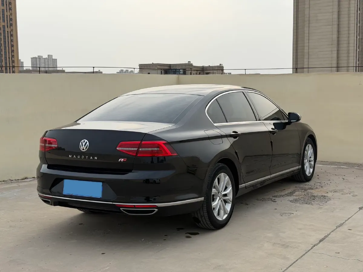 2018 Volkswagen Magotan 1.8T 180HP L4 7DCT,autocango,china used car exporter,china ev exporter,chinese used car exporter,chinese used ev exporter