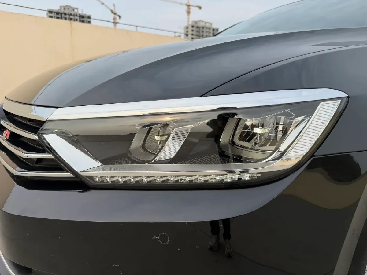 2018 Volkswagen Magotan 1.8T 180HP L4 7DCT,autocango,china used car exporter,china ev exporter,chinese used car exporter,chinese used ev exporter