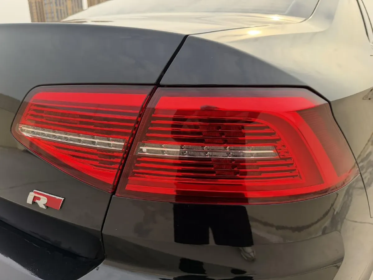 2018 Volkswagen Magotan 1.8T 180HP L4 7DCT,autocango,china used car exporter,china ev exporter,chinese used car exporter,chinese used ev exporter