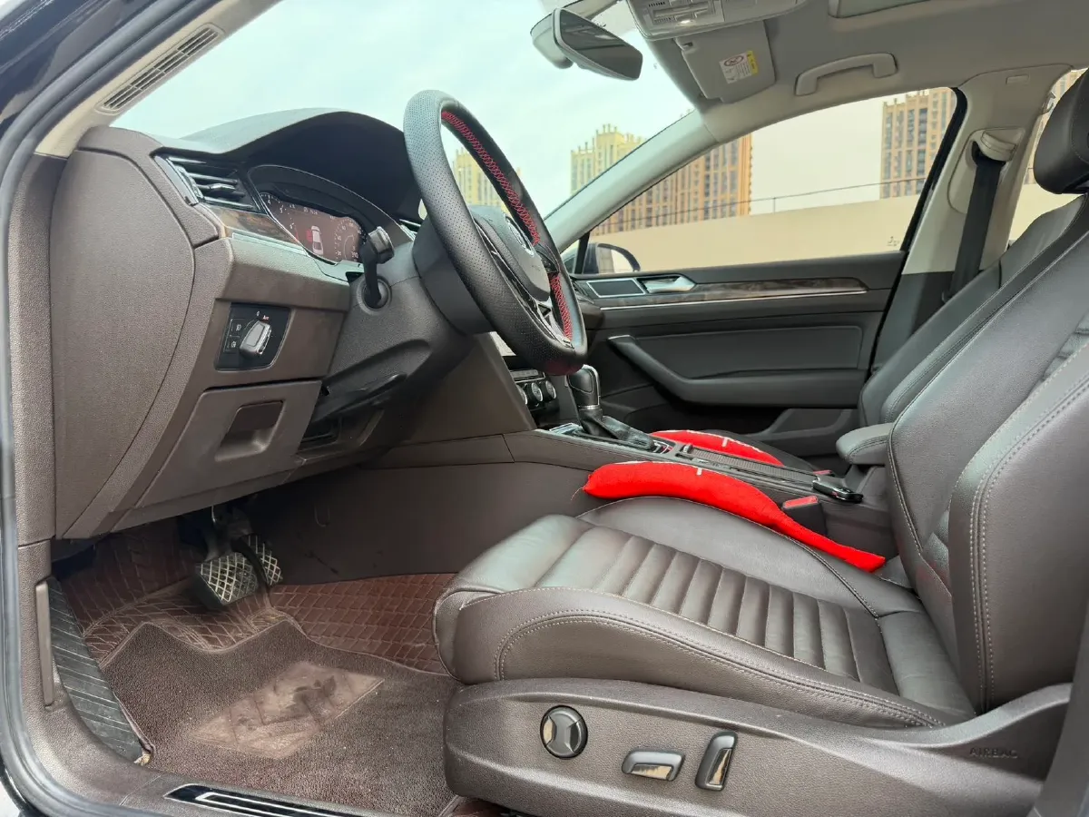 2018 Volkswagen Magotan 1.8T 180HP L4 7DCT,autocango,china used car exporter,china ev exporter,chinese used car exporter,chinese used ev exporter