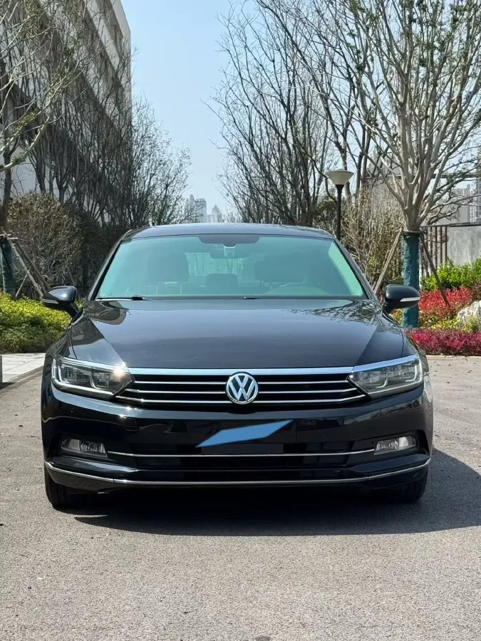 2019 Volkswagen Magotan 2.0T 186HP L4 7DCT,autocango,china used car exporter,china ev exporter,chinese used car exporter,chinese used ev exporter